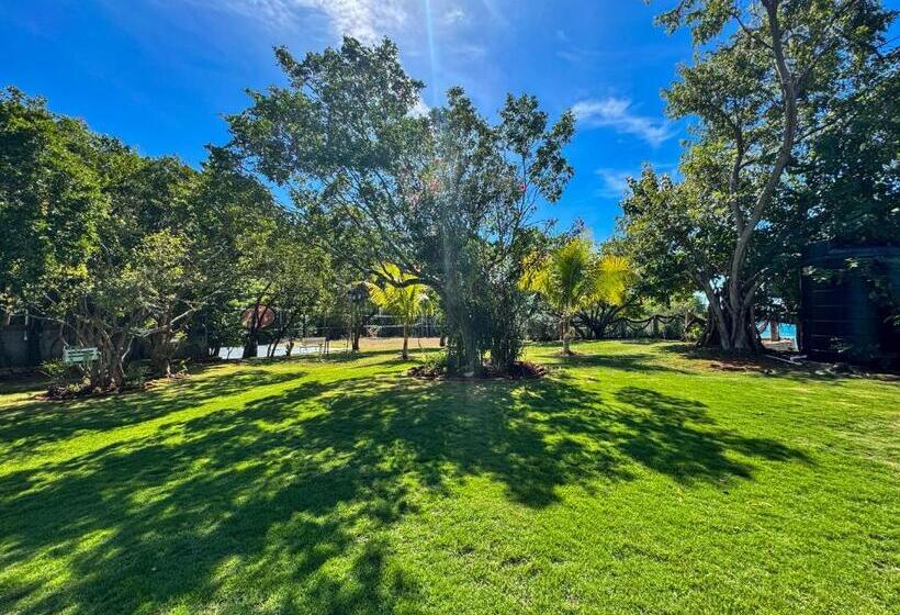 پانسیون Unforgettable Villa