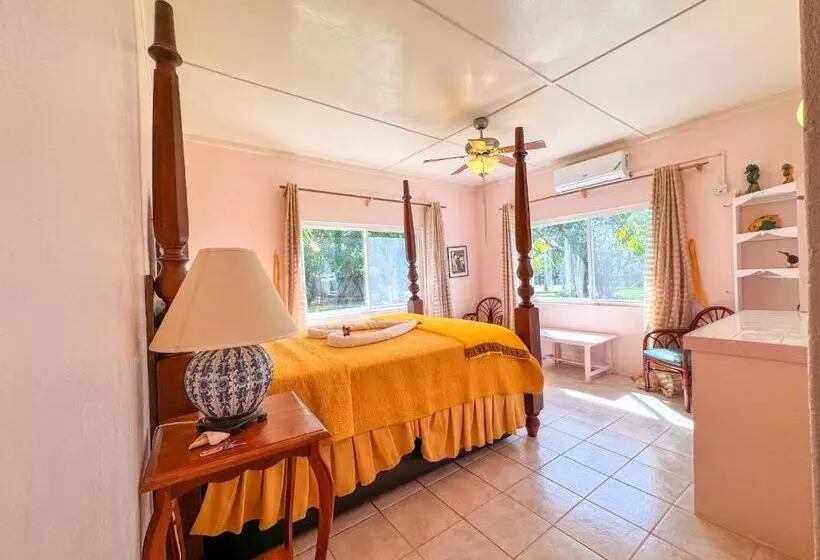 پانسیون Unforgettable Villa