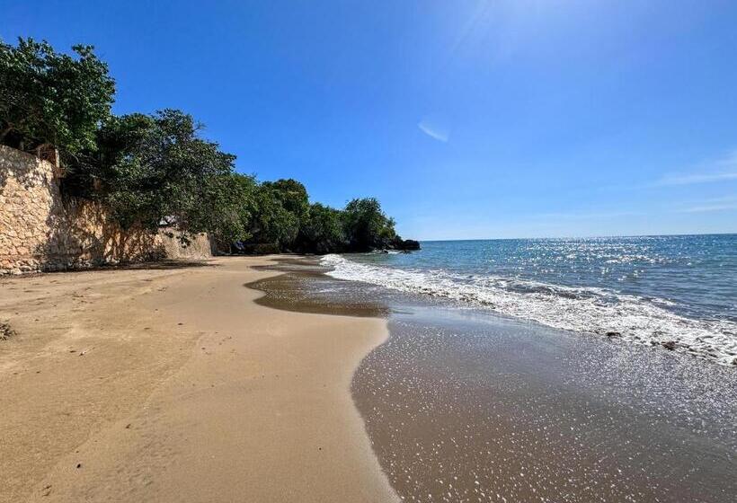 پانسیون Unforgettable Villa