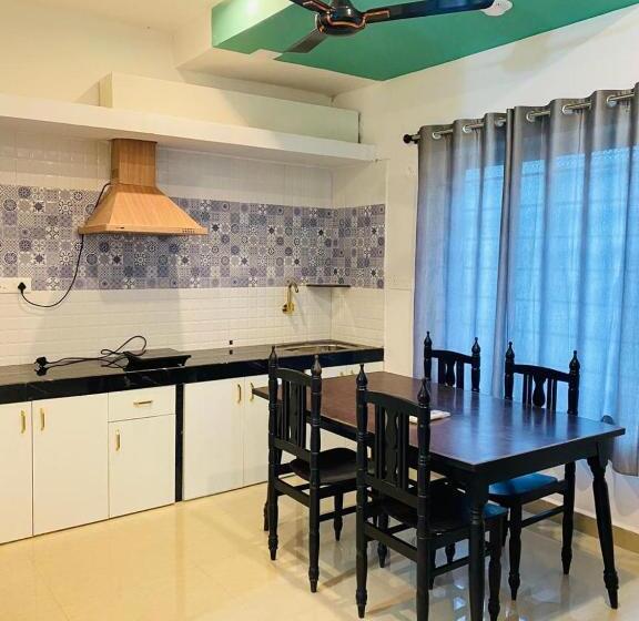 Pension Vyana Villa By The Beach