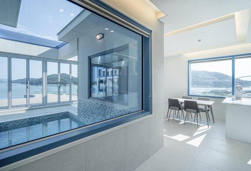 リゾートホテル Yeosu Blueara Premium Pool Villa