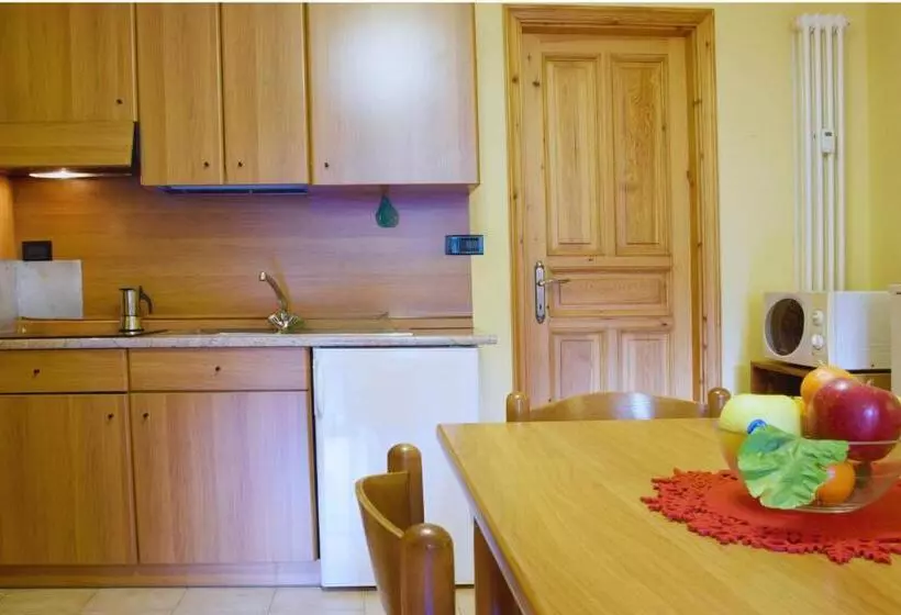 5 Minutes From Monterosa Ski, Small Cottage