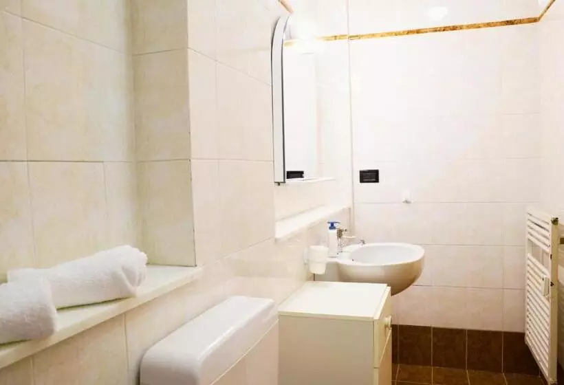 5 Minutes From Monterosa Ski, Small Cottage