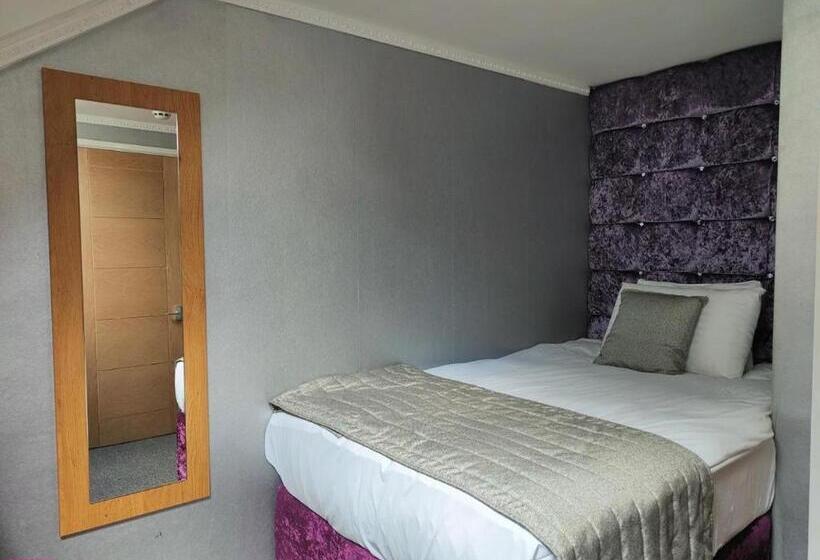 호스텔 24 7 Express