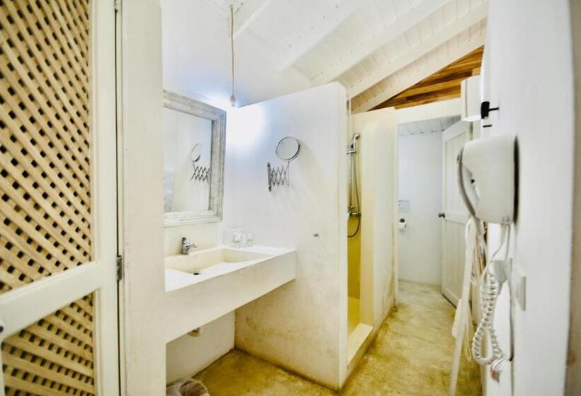 تختخواب و صبحانه Non Disponible