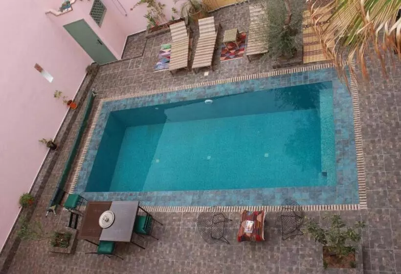 Aamiaismajoitus (B&B) Riad Tania Mozaik