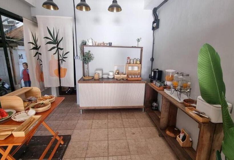 Hotel เรือนตะวัน เกาะล้าน Rueantawan Kohlarn