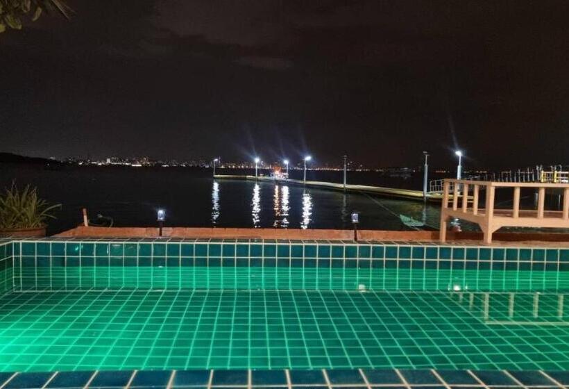 Hotel เรือนตะวัน เกาะล้าน Rueantawan Kohlarn