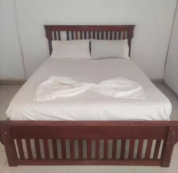 カプセルホテル Guest House Dos Amigos