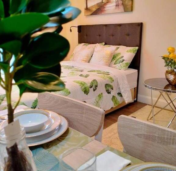 בית מלון כפרי Grand Residences Unit 1805