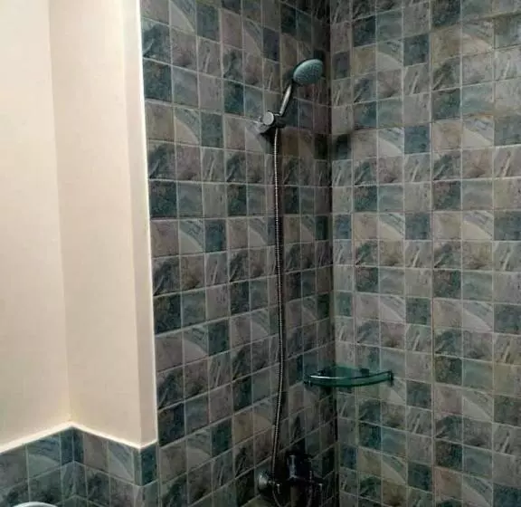 هتل Grand Residences Unit 1805