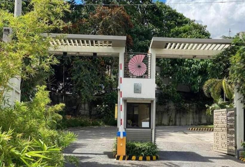 בית מלון כפרי Grand Residences Unit 1805