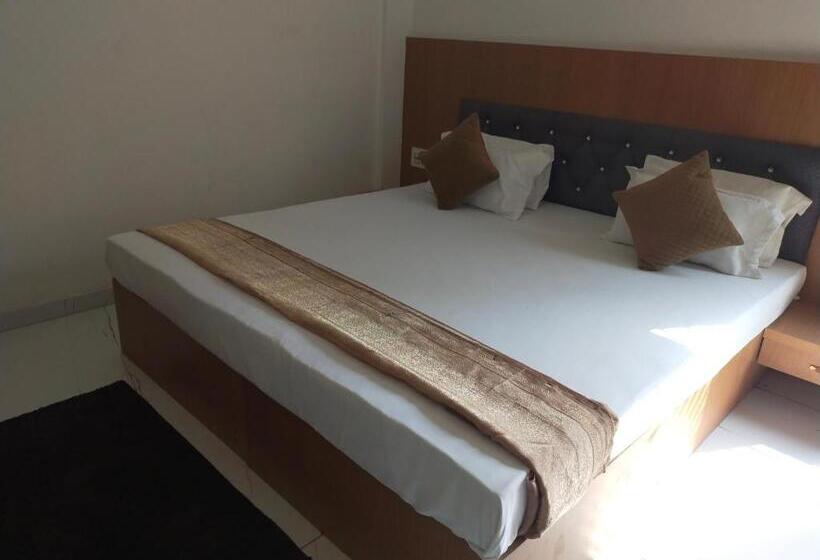 Hotel Mahadev Paradise