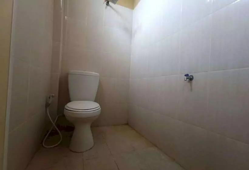 Hotelli Oyo 93325 Bagus Jaya Syariah
