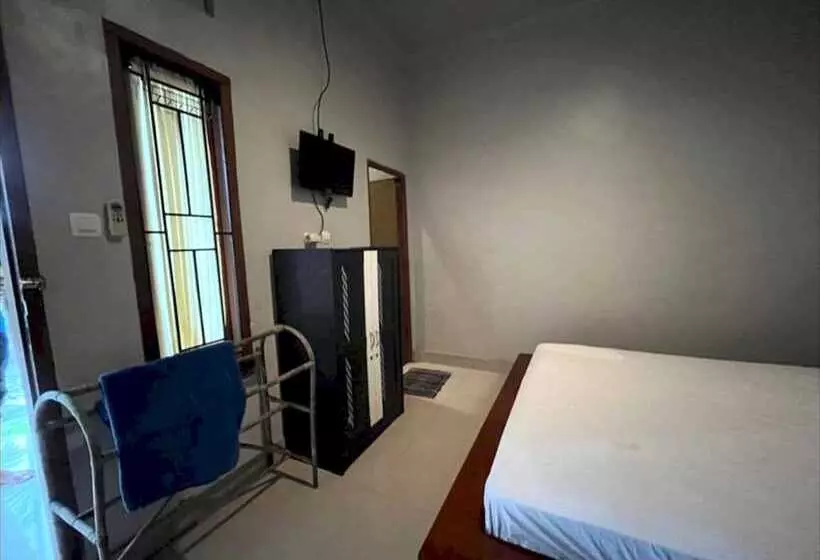Hotelli Oyo 93325 Bagus Jaya Syariah