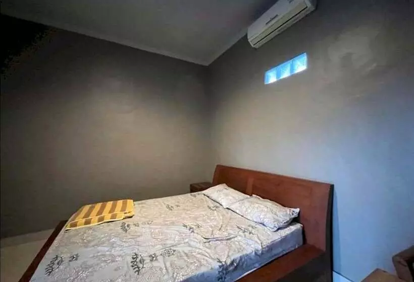 Hotelli Oyo 93325 Bagus Jaya Syariah
