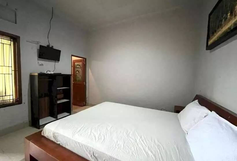Hotelli Oyo 93325 Bagus Jaya Syariah