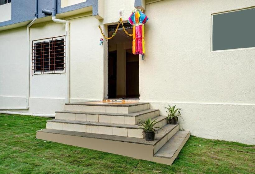 בית מלון כפרי Oyo Sai Lodge