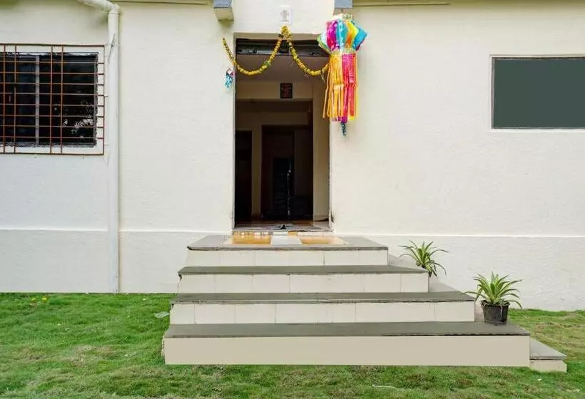 ホテル Oyo Sai Lodge