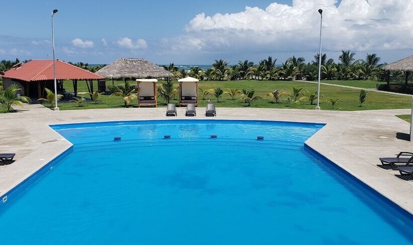 Hotel Punta Coco Villas Beach