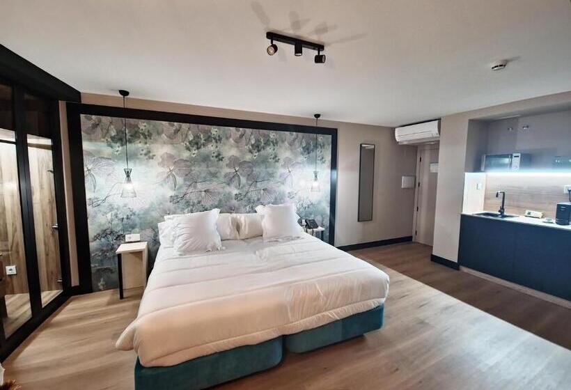 فندق Suites Moma Centro