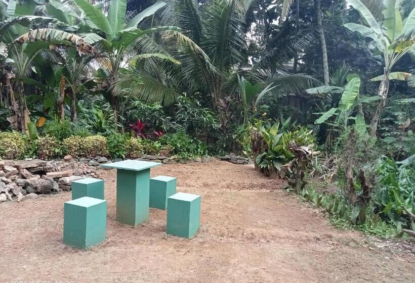 Отель The Kingdom Gate