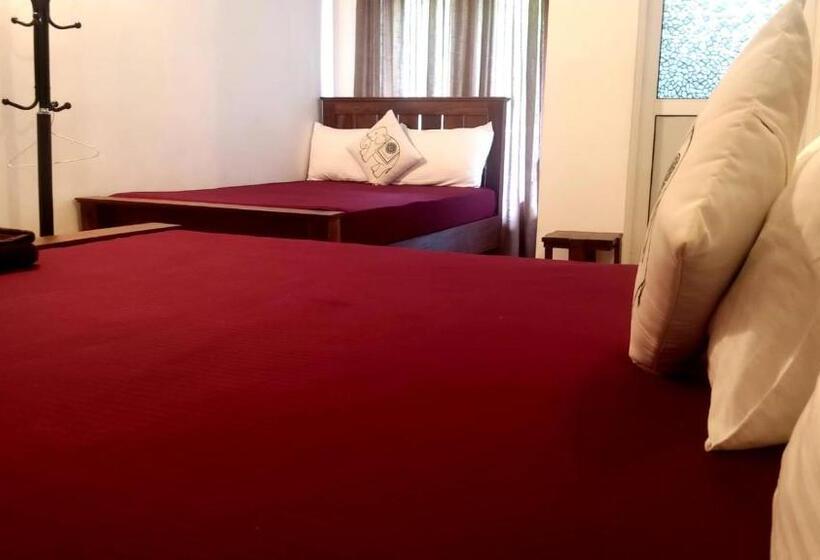 Pension Harambathenna Resort