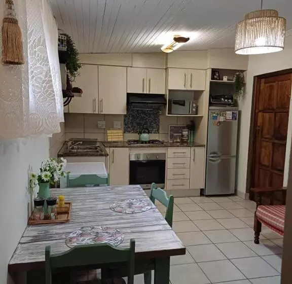 ペンション Janeve Cottage
