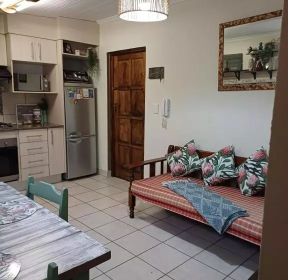 ペンション Janeve Cottage