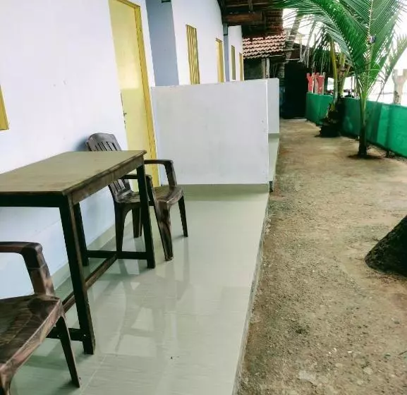 Majatalo Shree Sai Beach Stay