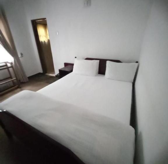 Pensió Silver Rose Guest House