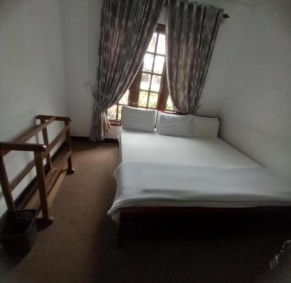 Pensió Silver Rose Guest House