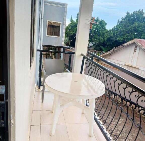 پانسیون Twinkle Blue Inn