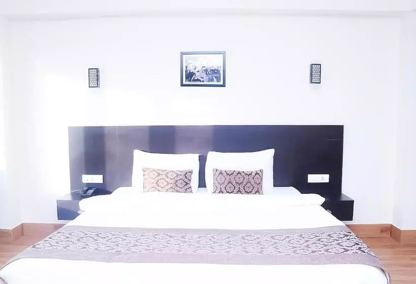Roomshala Bhumzang Hotel   Amazing View