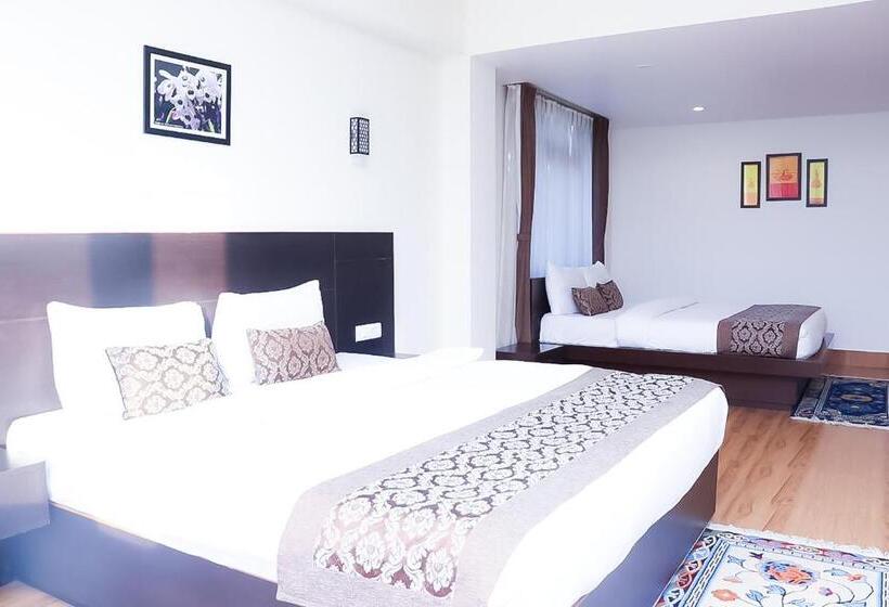 Roomshala Bhumzang Hotel Amazing View