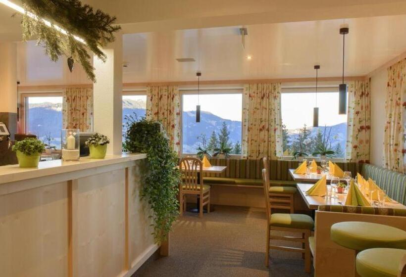 ユースホステル Berggasthof Grabs