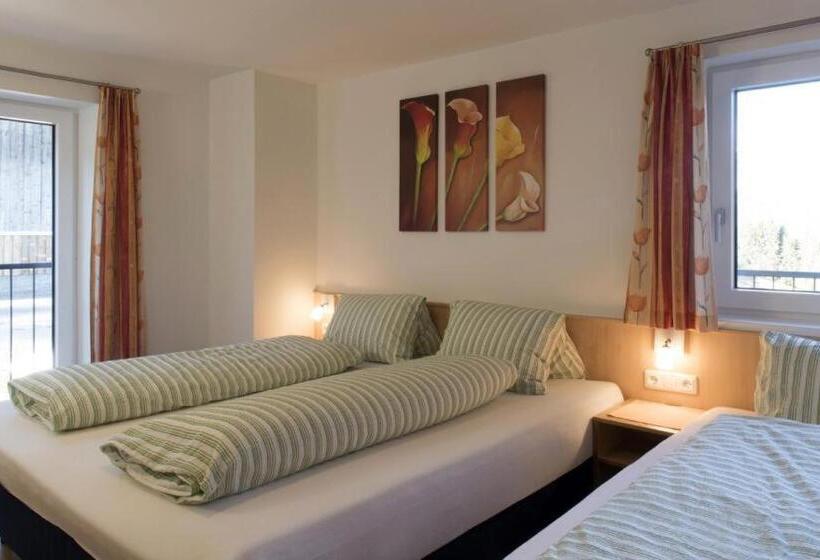 ユースホステル Berggasthof Grabs