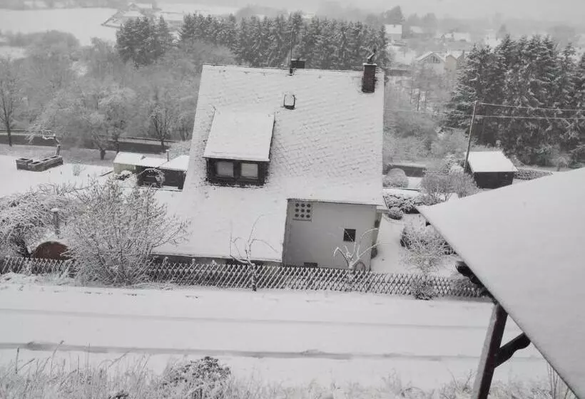 Aamiaismajoitus (B&B) Breakfast In Bed