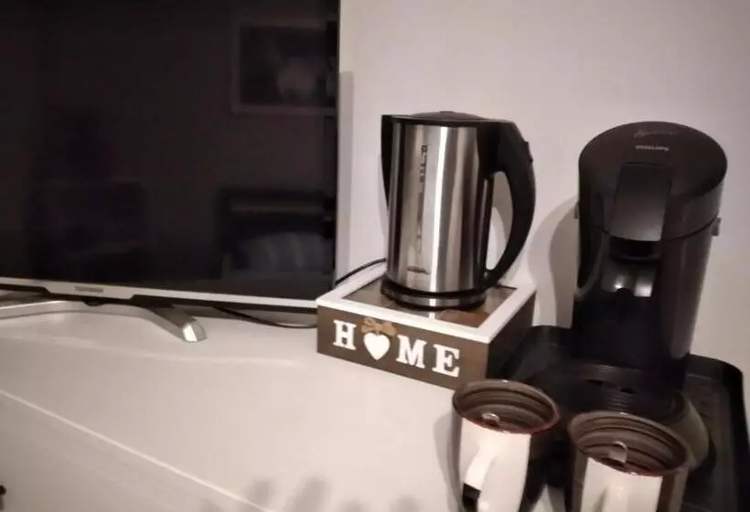 Aamiaismajoitus (B&B) Breakfast In Bed