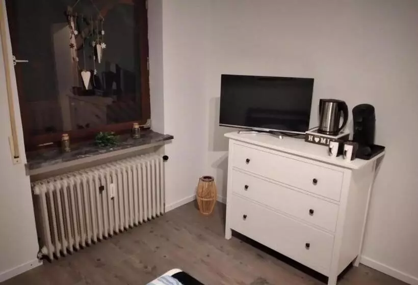 Aamiaismajoitus (B&B) Breakfast In Bed