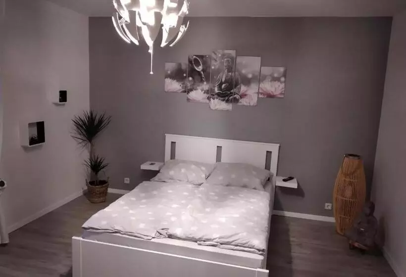 Aamiaismajoitus (B&B) Breakfast In Bed