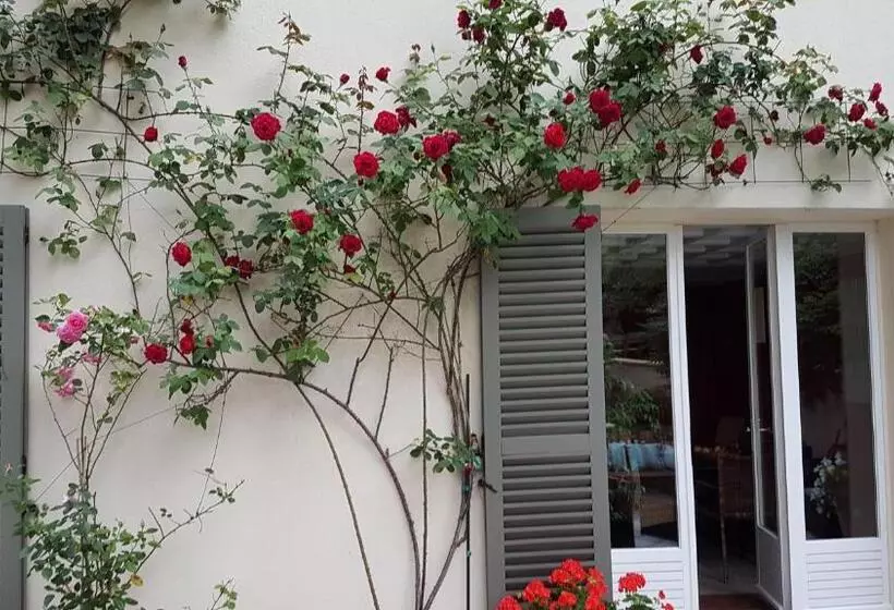 Aamiaismajoitus (B&B) Comme Chez Vous