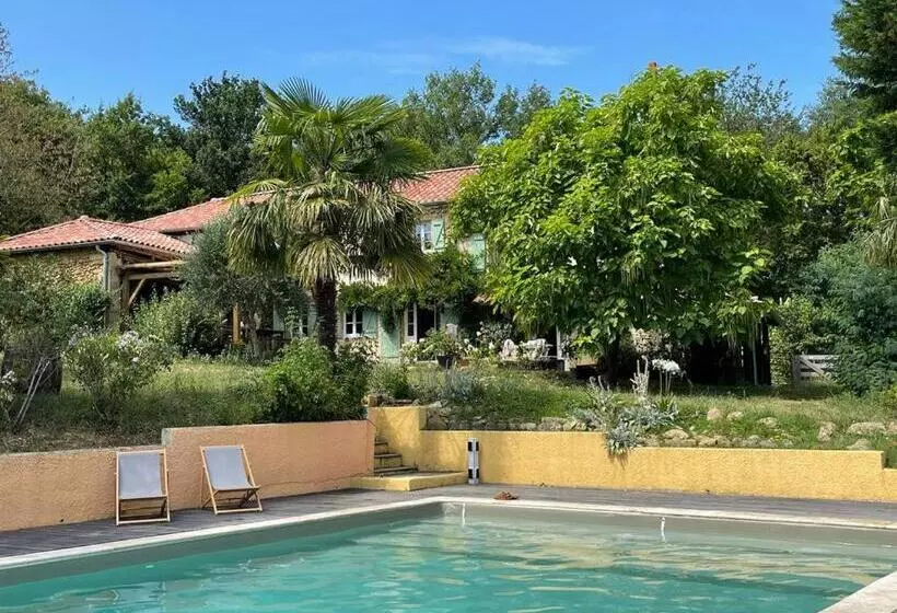 ベッドアンドブレックファースト Domaine De Calabel