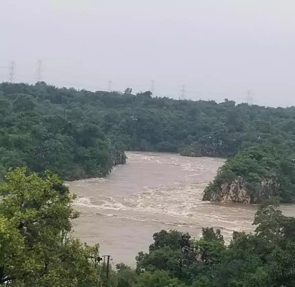 ホテル Bhedaghat