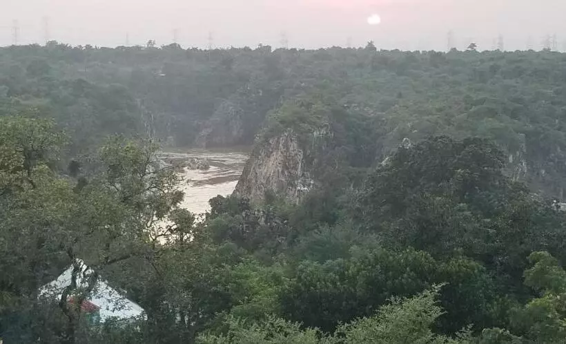 ホテル Bhedaghat