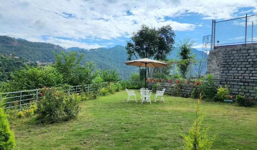 ホテル Dagshai Mist