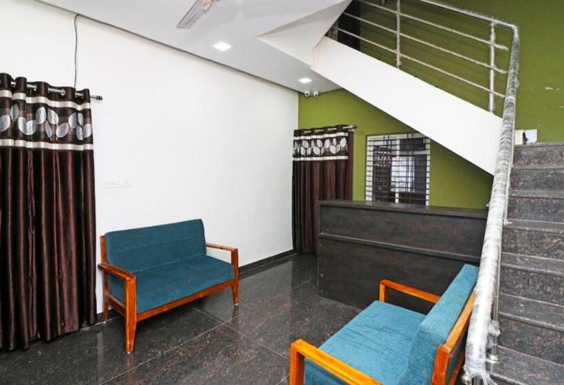 호텔 Krishana Raipur