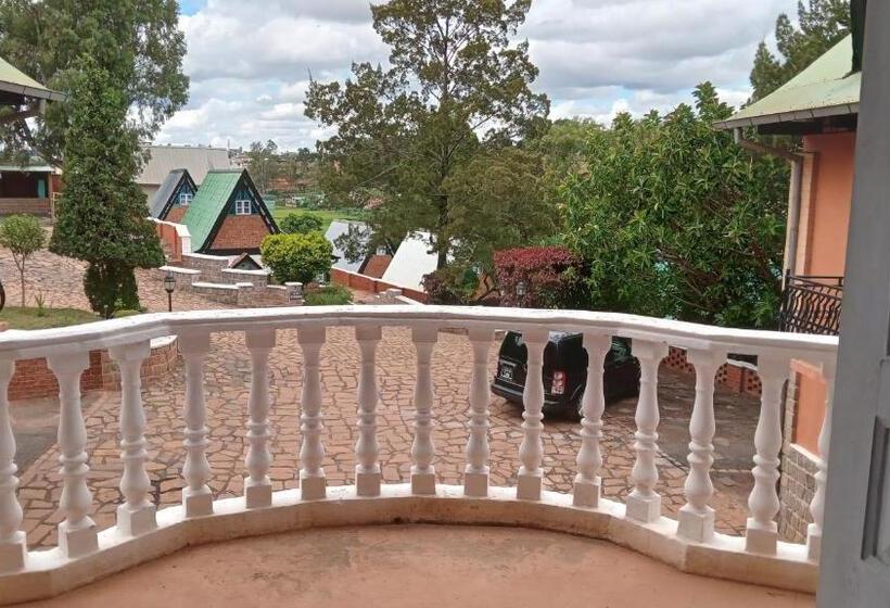 هتل Le Castel Des Seigneurs