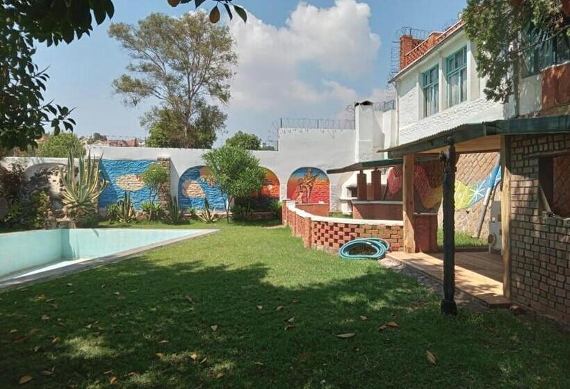 هتل Le Castel Des Seigneurs