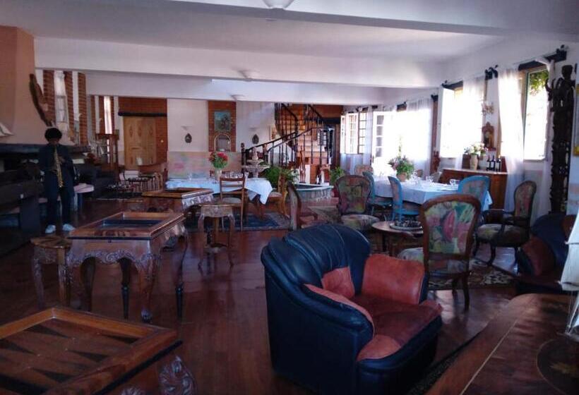 هتل Le Castel Des Seigneurs